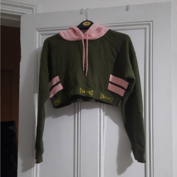 Crop top hoodie sweater - Picture 1 of 3